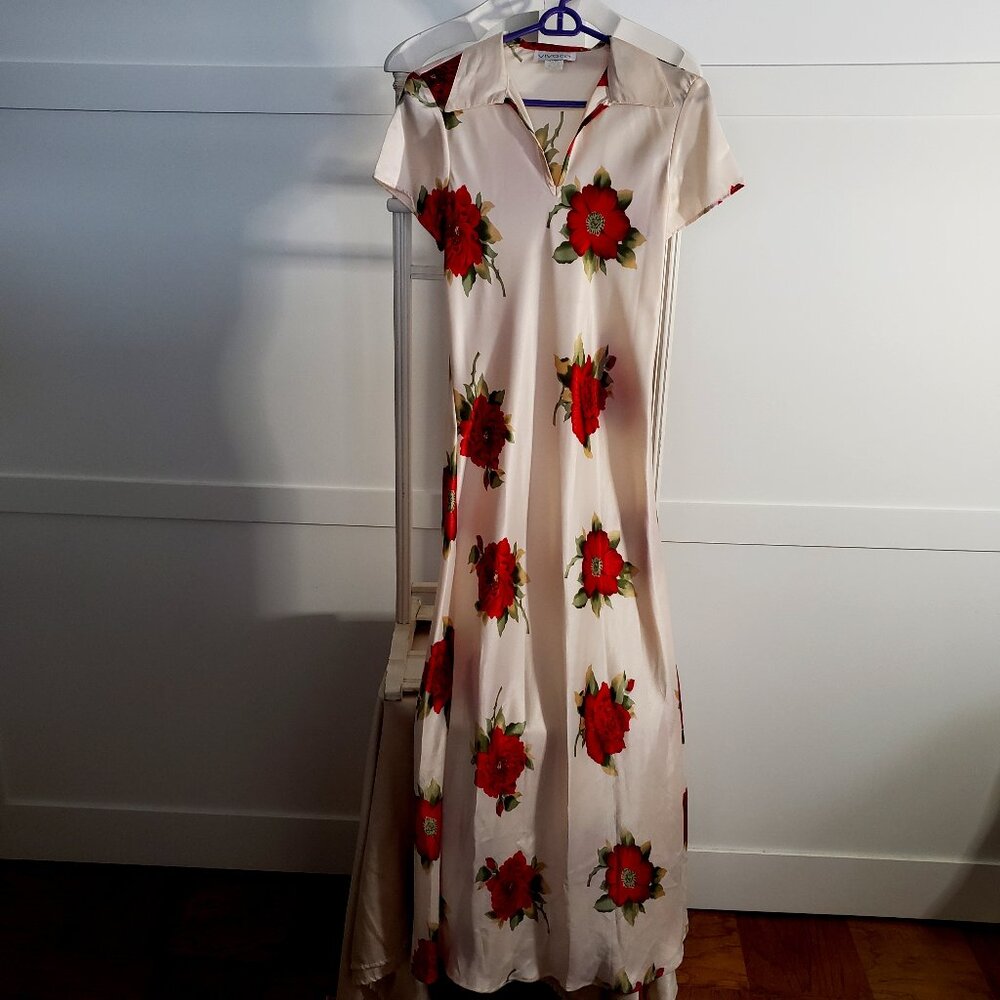 NWoT VIVACE satin-esque silky & slinky ivory with brillant red florals maxi (L)